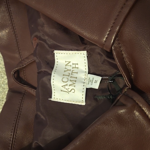 Jaclyn Smith Maroon Moto Polyureethane Jacket - Picture 6 of 9